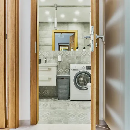 شقة فندقية Symphony Square 3*