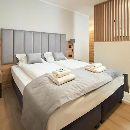 Symphony Square Apartahotel *